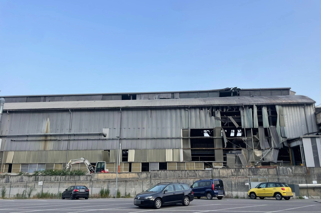 Esplosione nella notte nello stabilimento Aluminium, zona industriale a Bolzano.