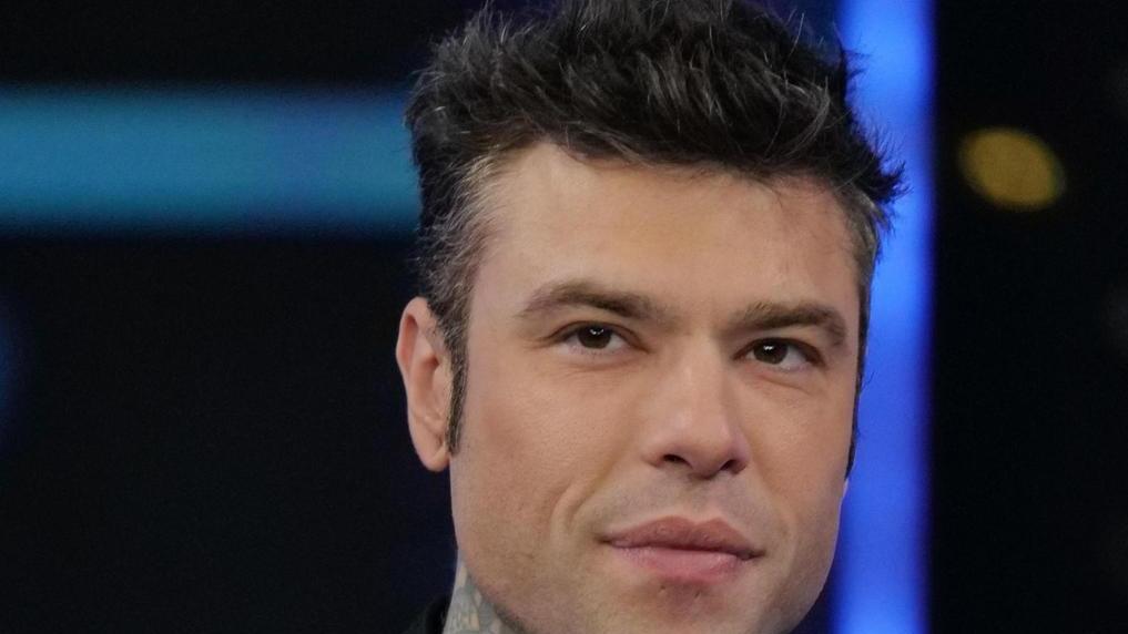 I duetti di Sanremo. Bomba misogina al Festival. Altro colpo di Fedez (& Masini)