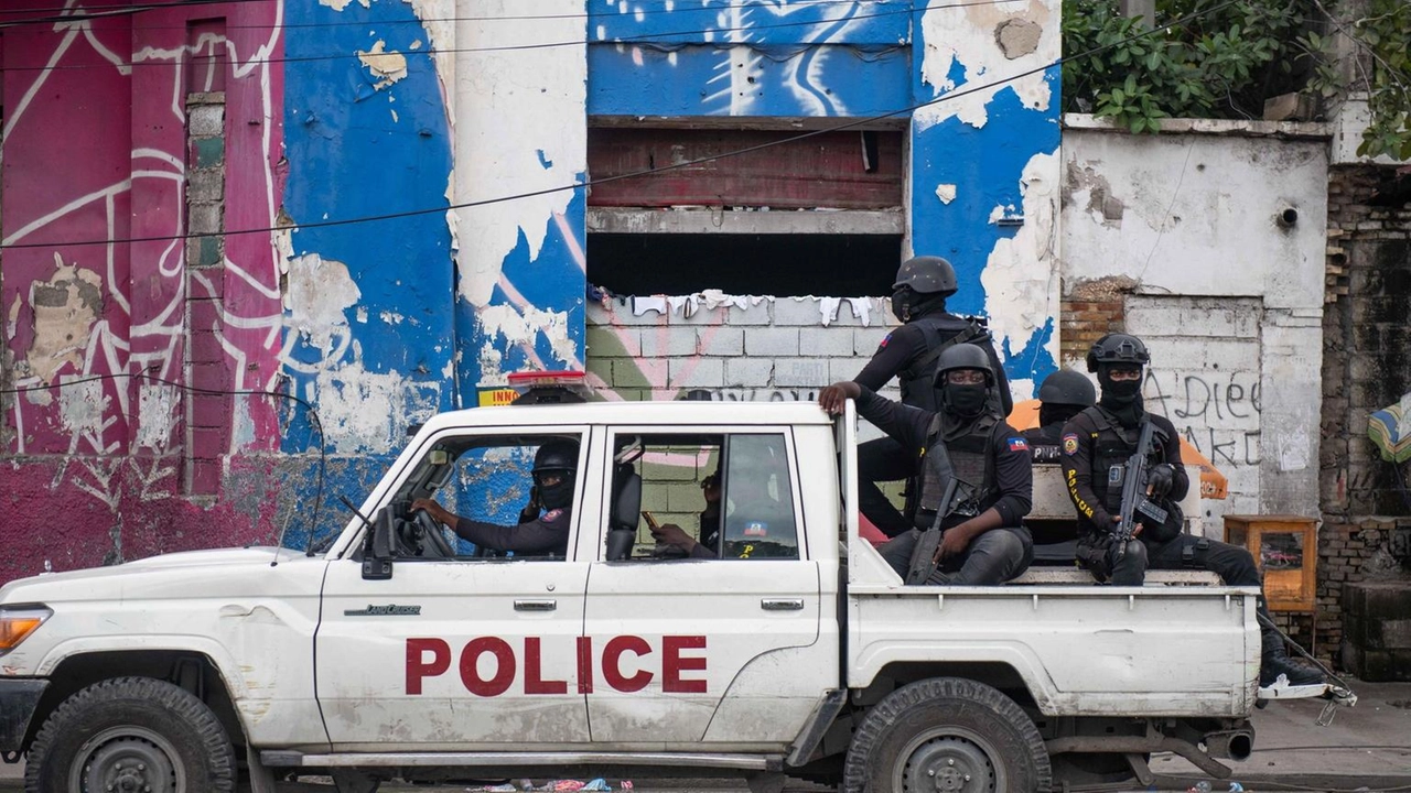 Guterres avverte del pericolo di un'invasione delle gang a Port-au-Prince e chiede più aiuti per la missione ONU.