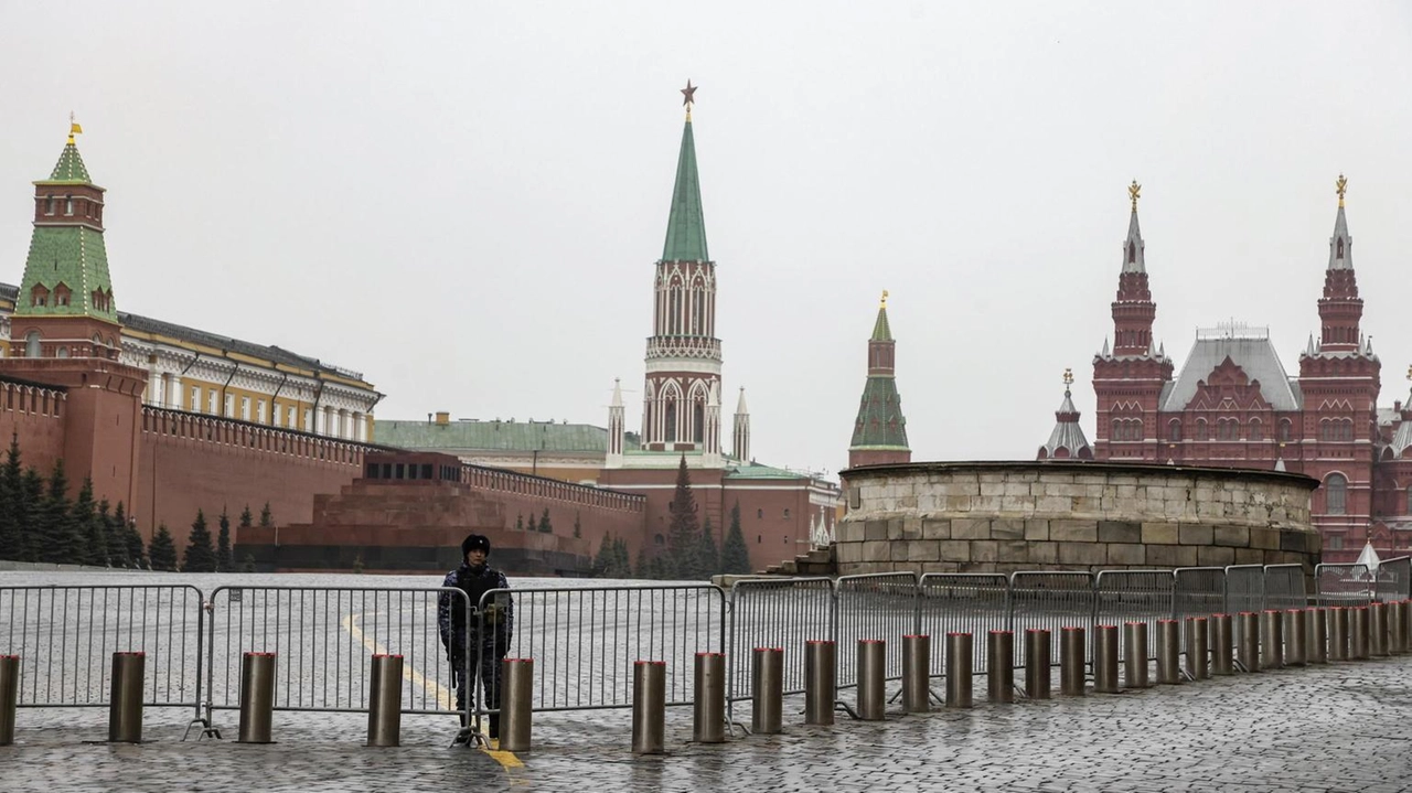 La Banca centrale russa ha aumentato dal 19% al 21% il tasso di sconto. Lo riferiscono agenzie russe. ...