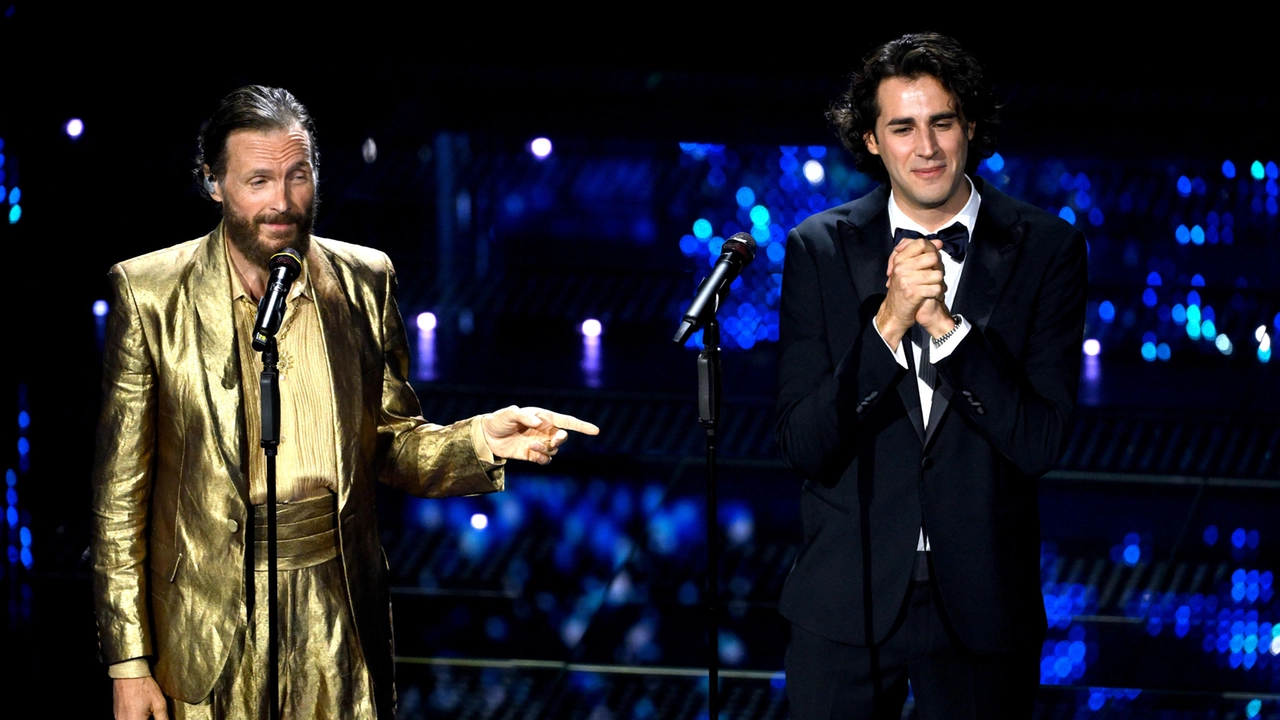 Lorenzo Jovanotti con Gianmarco Tamberi (Ansa)