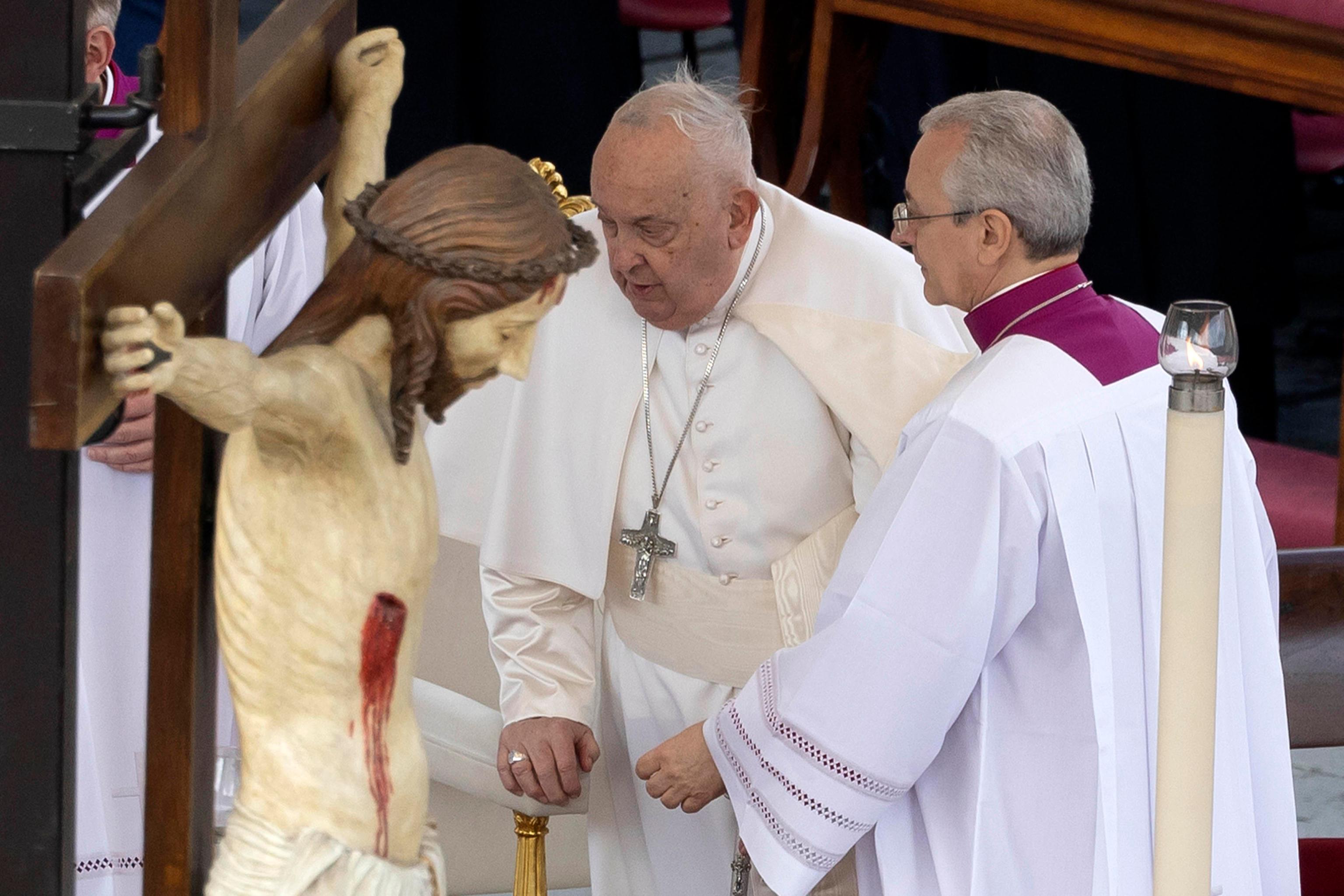 Il Papa chiama alla resistenza anti-Trump i vescovi Usa. “Deportare i migranti lede la dignità”