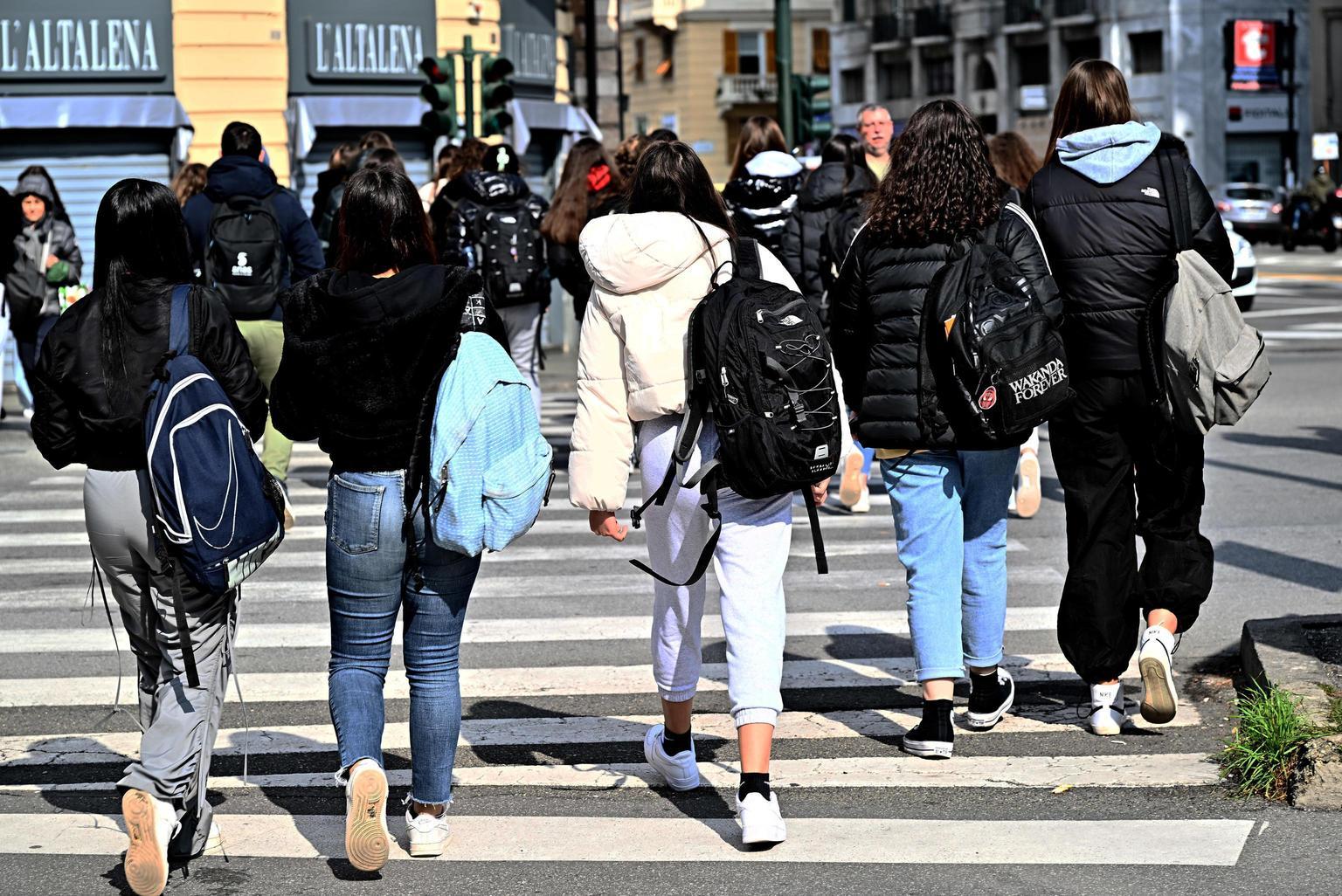 Insegnante aggredita da alunno minorenne al liceo Parini di Seregno