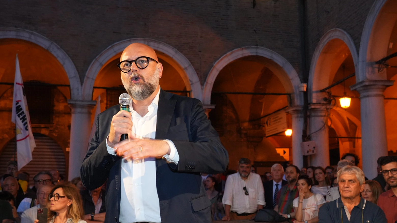 Massimo Mezzetti, neo sindaco di Modena, esprime il suo dolore per l'ennesimo femminicidio