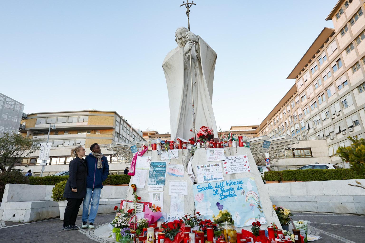 Il Papa ha riposato bene questa notte