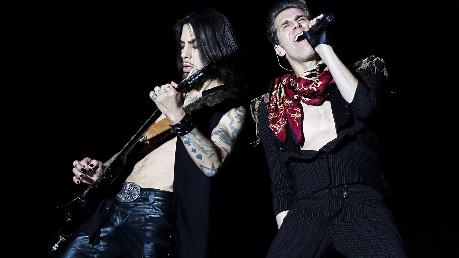 Jane's Addiction annullano tour dopo rissa tra Farrell e Navarro