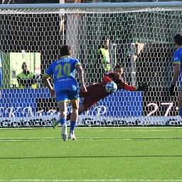 Serie B, il Brescia passa allo stadio dei Marmi. Carrarese sconfitta 1-2