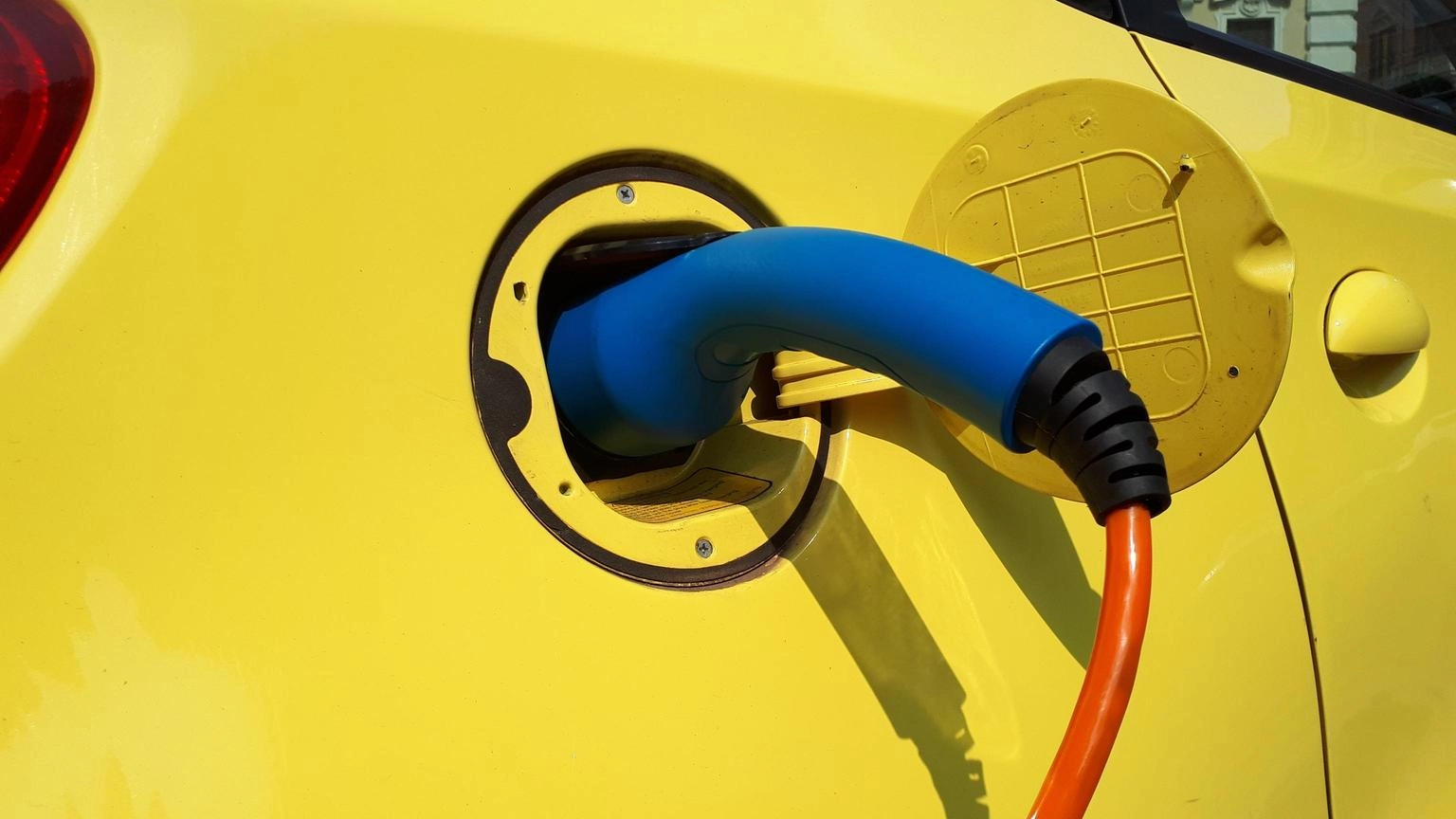 Ecobonus, boom di richieste: il 66,6% dei fondi per le auto elettriche è già stato usato