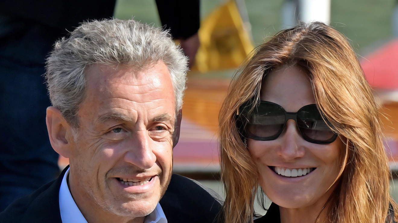 Caso Libia-Sarkozy. Carla Bruni rischia