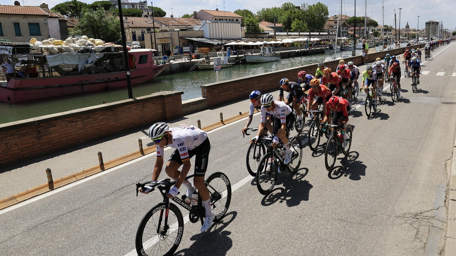 Tour de France, la seconda tappa è partita da Cesenatico