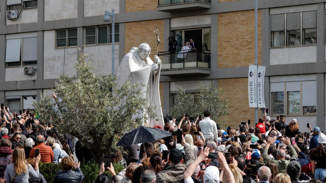 Il fitto calendario del Papa. Imposto riposo assoluto. Ma farà strappi alla regola