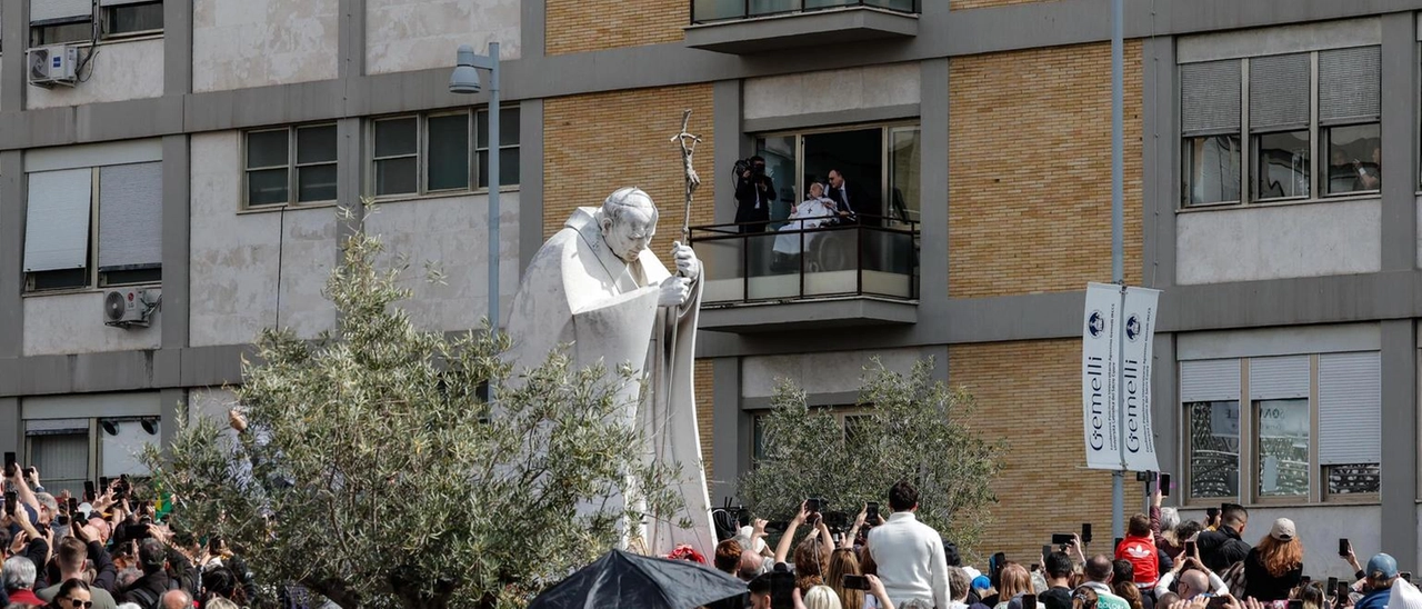 Il fitto calendario del Papa. Imposto riposo assoluto. Ma farà strappi alla regola