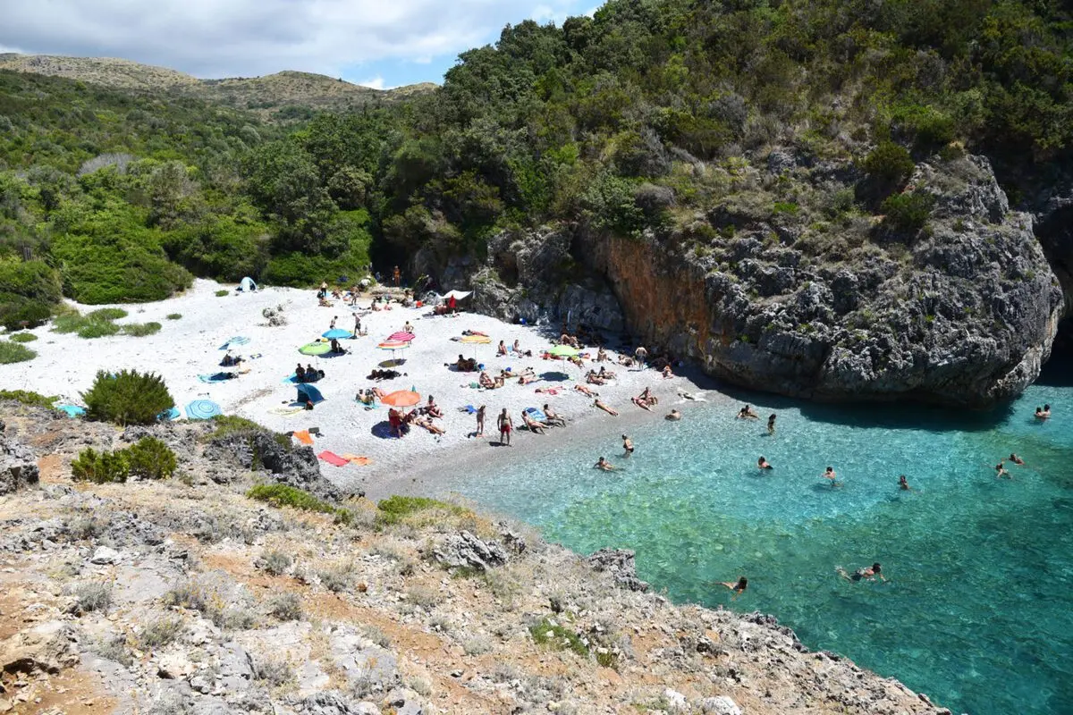 Mare Campania: ecco 10 spiagge da non perdere tra natura e storia