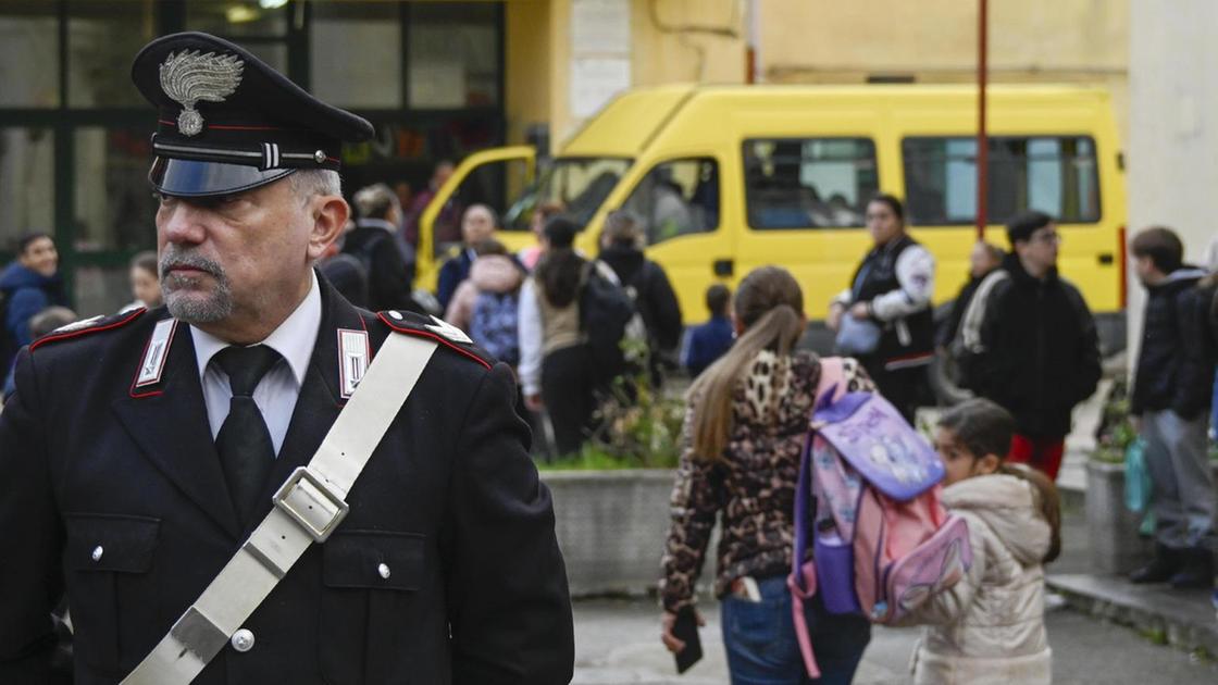 Docente arrestata a Castellammare di Stabia per comportamenti sessuali con alunni