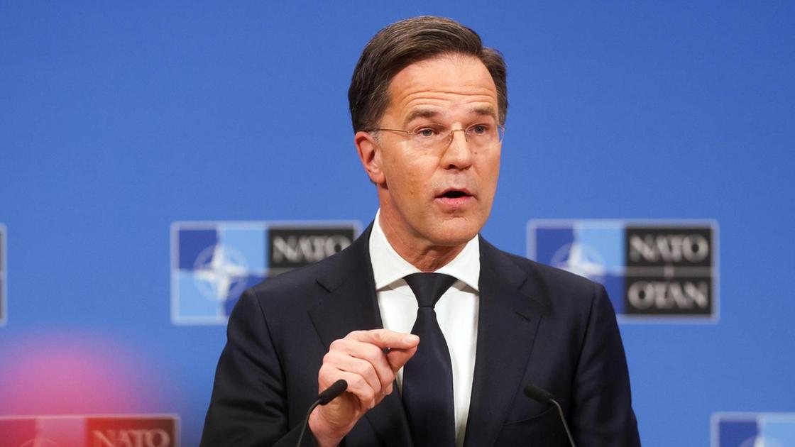 Rutte, Russia produce in 3 mesi le munizioni Nato di un anno