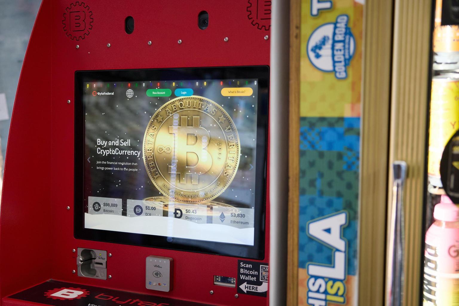 Il Bitcoin cala sotto gli 80.000 dollari, pesano i dazi