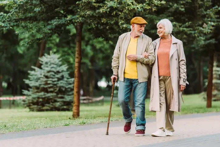 Influenza e Covid, i geriatri: alzare le difese immunitarie negli anziani