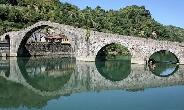 Borgo a Mozzano: le leggende dietro al Ponte del Diavolo