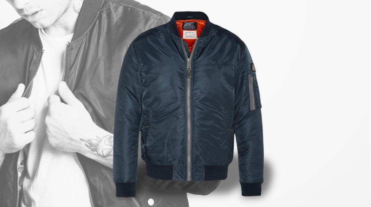 Look da Top Gun con il Bomber Schott NYC, perfetto per chi ama distinguersi