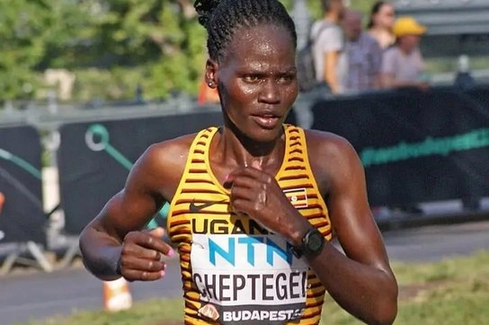  KENYA. ANCHE PARIGI RENDE OMAGGIO ALLA MARATONETA UGANDESE UCCISA /FOTO SINDACA HIDALGO ANNUNCIA INTITOLAZIONE DI IMPIANTO SPORTIVO(FOTO 1 di 1)