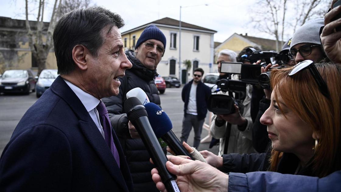 Giuseppe Conte critica il Governo Meloni: allarme rosso per l