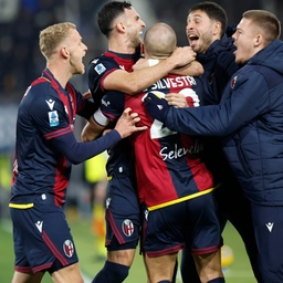 Bologna-Como 2-0: De Silvestri e Fabbian stendono la squadra di Fabregas