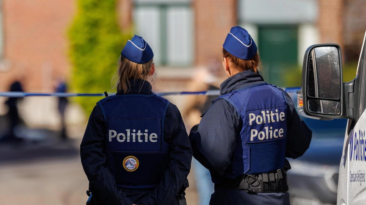 Media, possibile legame tra arrestati in Belgio e l'Isis K