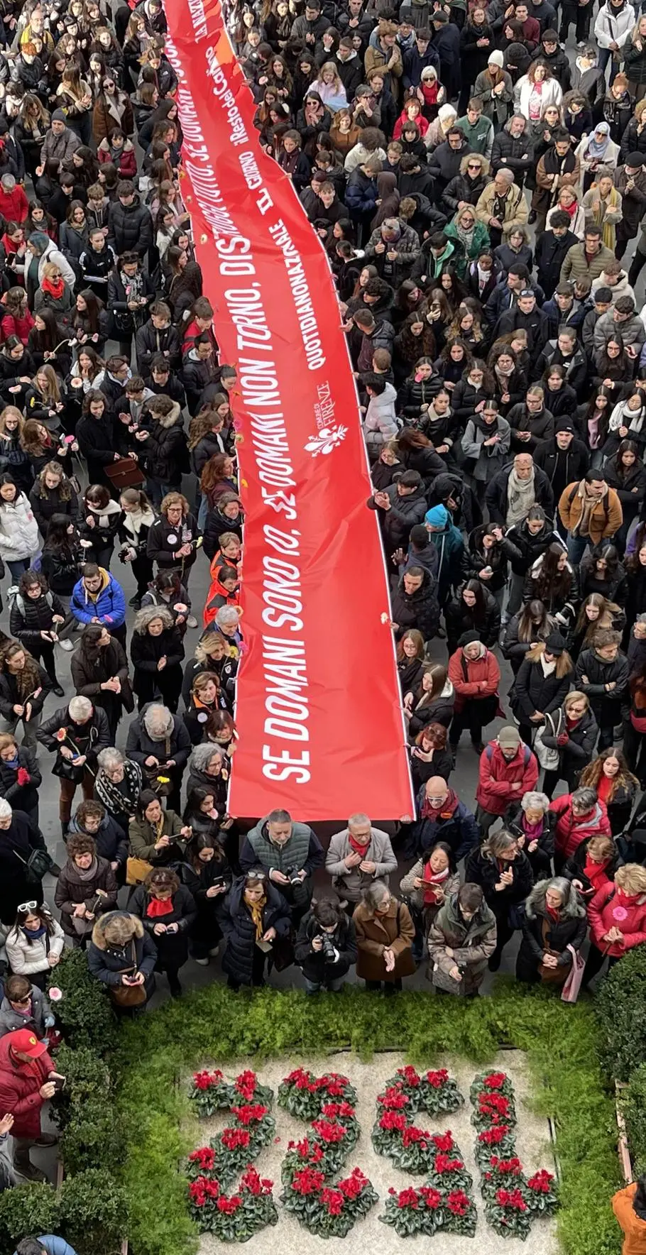 L’Italia si ribella alla violenza. In migliaia in piazza a Firenze: "Diamo voce al cambiamento"