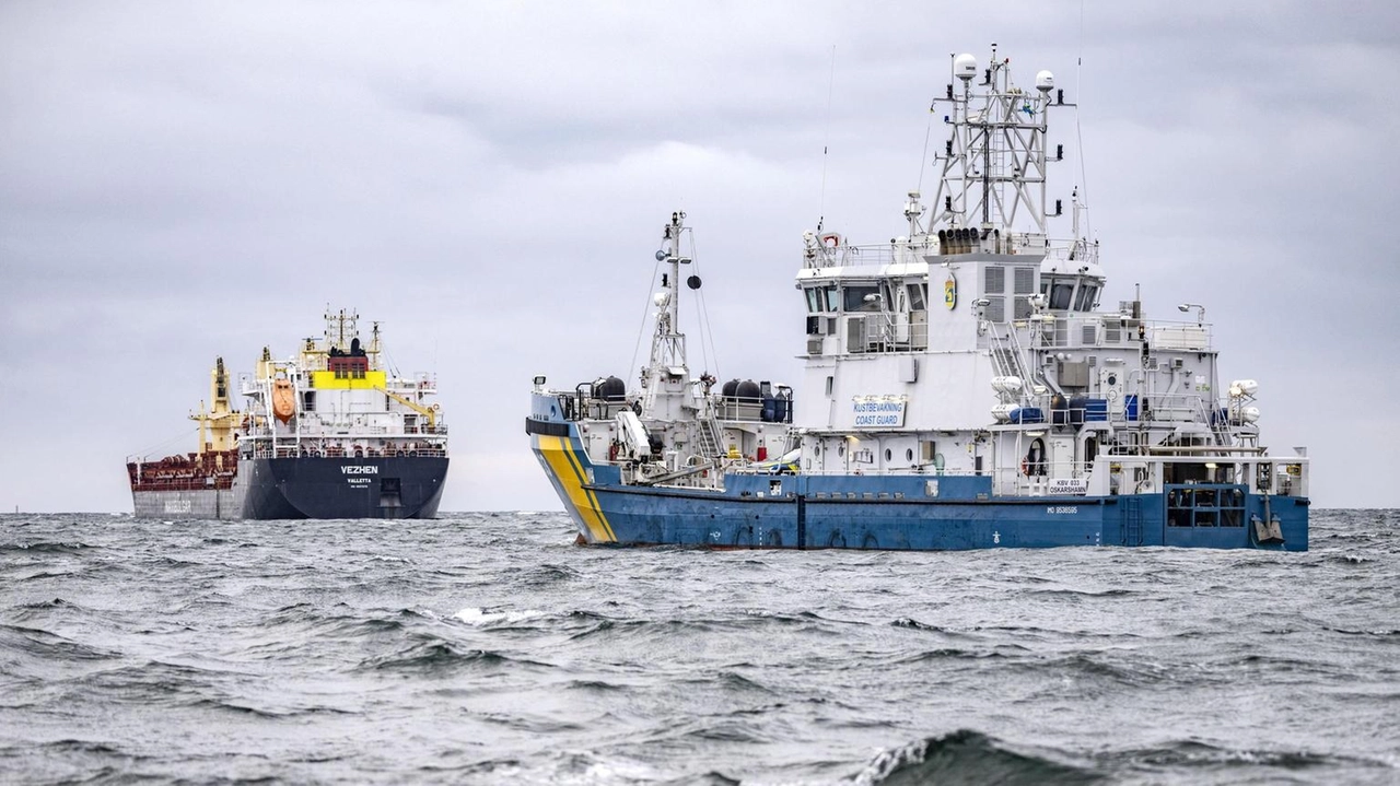 La Guardia costiera svedese indaga su un cavo sottomarino tranciato tra Finlandia e Germania, al largo di Gotland.