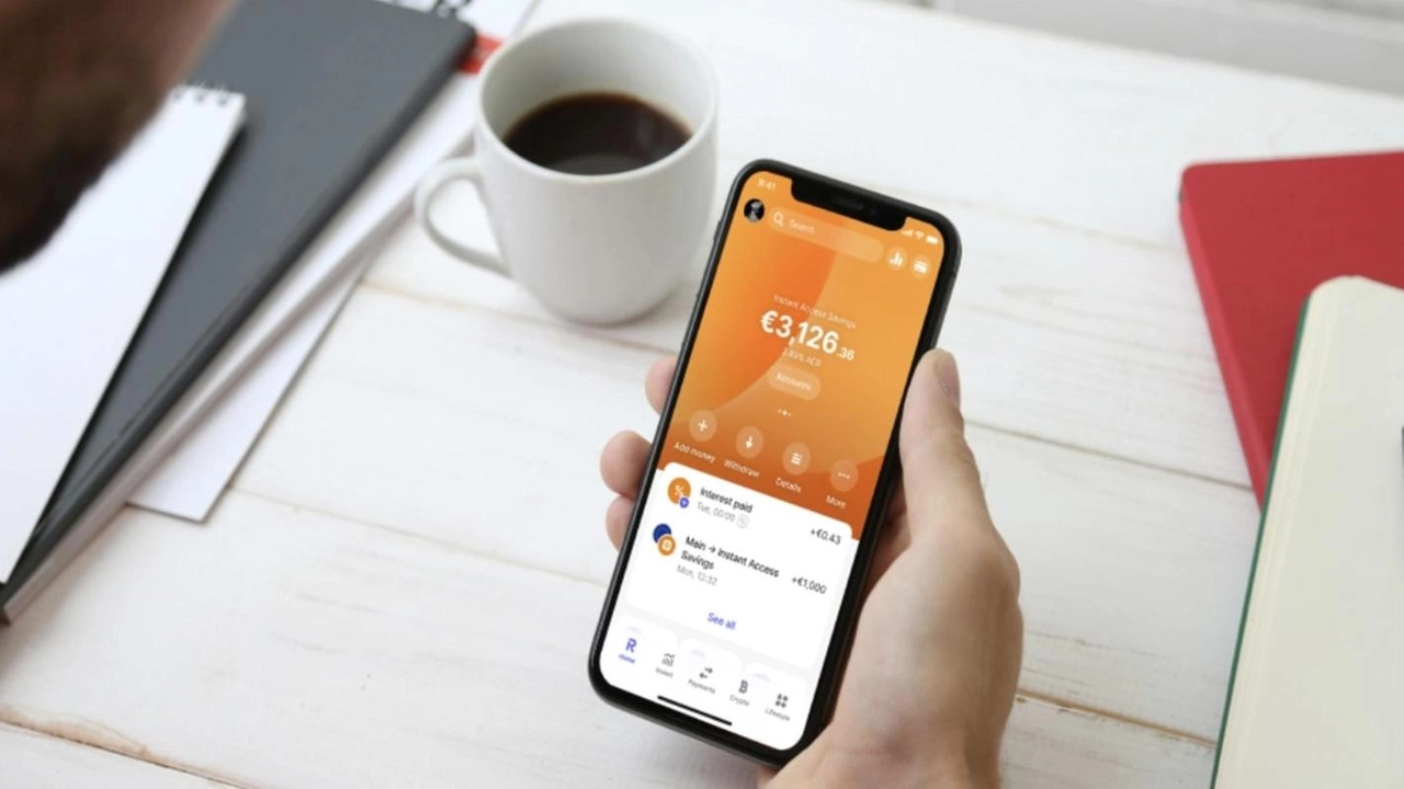 Revolut, con 3 milioni di clienti in Italia, introduce conti deposito senza vincoli per nuovi utenti con Iban italiano.