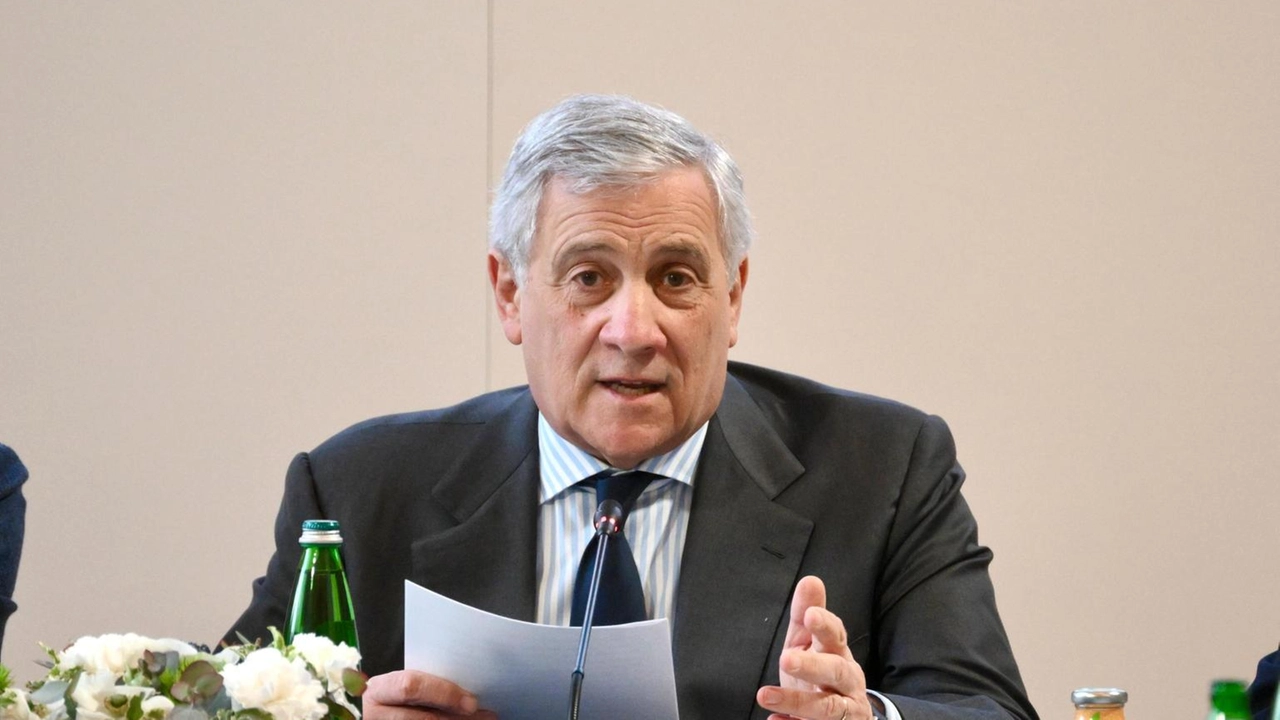 Il ministro Tajani difende il rafforzamento delle forze armate per garantire la sicurezza e rispettare gli impegni Nato.