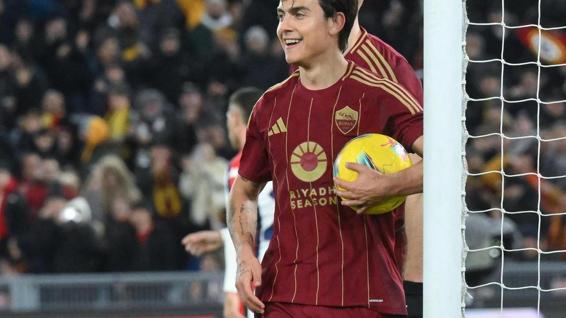 Paulo Dybala felice per i risultati della Roma, ma dribbla sul futuro