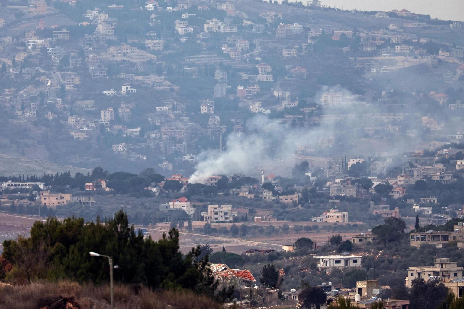 Israele colpisce obiettivi di Hezbollah nel sud del Libano: violati accordi