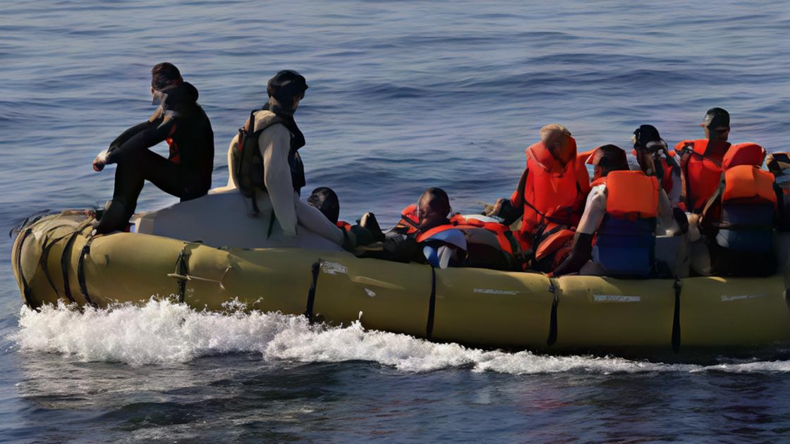 Affondano due imbarcazioni, strage di migranti in Tunisia. Tra le 27 vittime anche un neonato