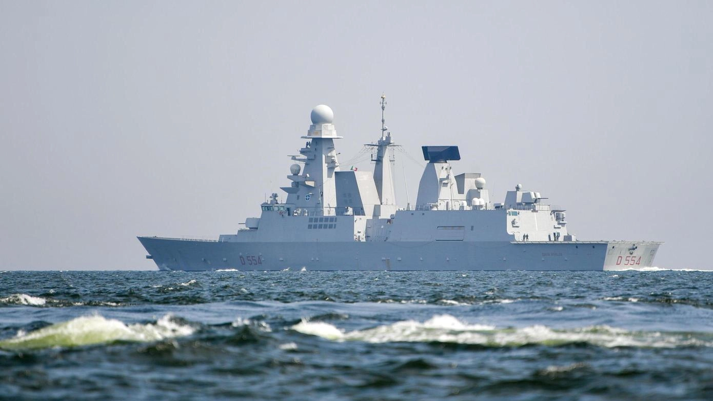 Tensioni nel Mar Rosso. Nave italiana abbatte un drone degli Houthi. Israele, spiragli di tregua