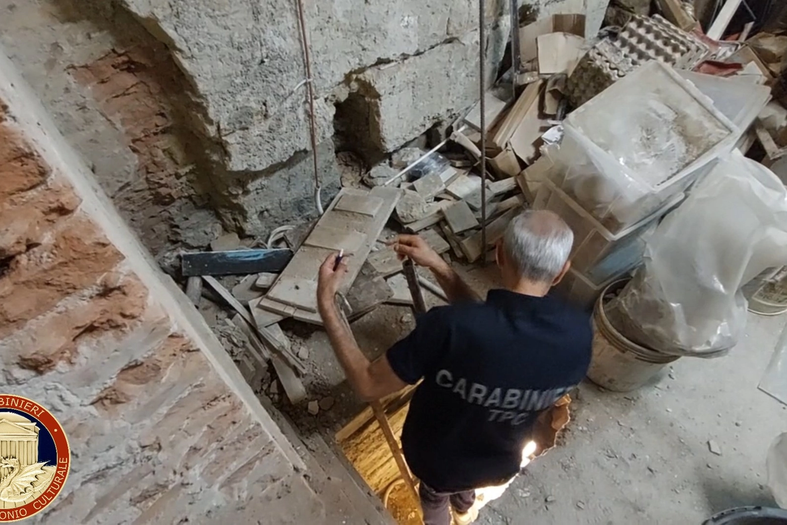 Scoperta chiesa medievale saccheggiata a Napoli