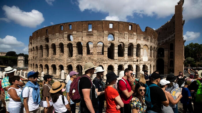 Turismo, Roma e colosseo i più cliccati