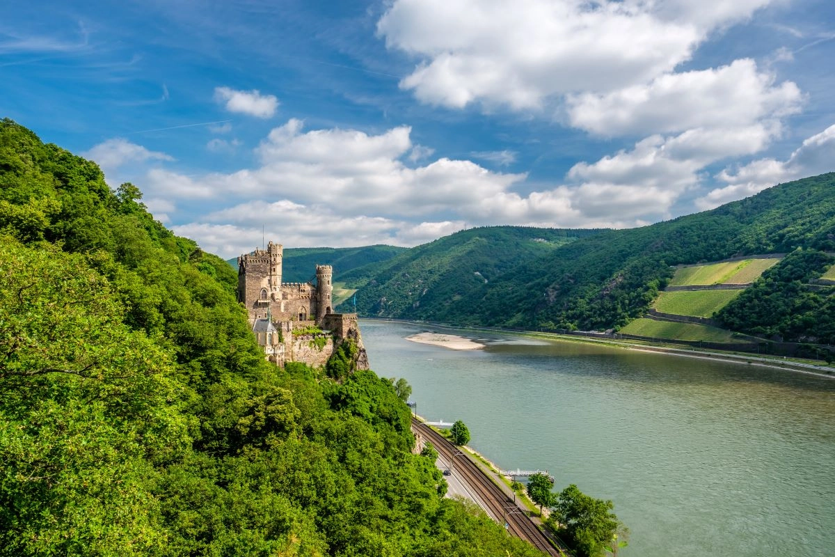 Il Castello di Rheinstein sul Reno