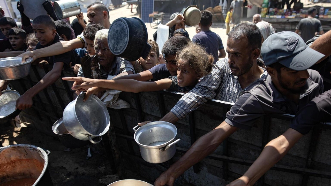 L'Unrwa avverte della grave insicurezza alimentare a Gaza, sollecitando cooperazione internazionale e cessate il fuoco.