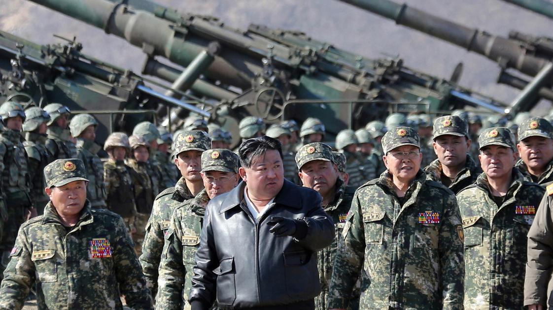 La Corea del Nord mostra le immagini di un nuovo sito nucleare. Kim Jong Un: “Aumentare le armi atomiche”