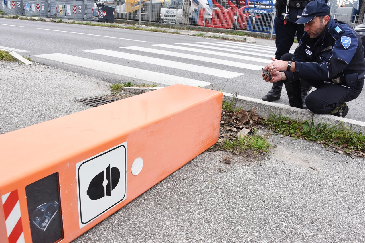 Un autovelox abbattuto da Fleximan a Rimini