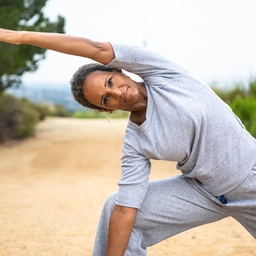 Menopausa, fare allenamenti di resistenza aiuta a mantenere forza ed equilibrio