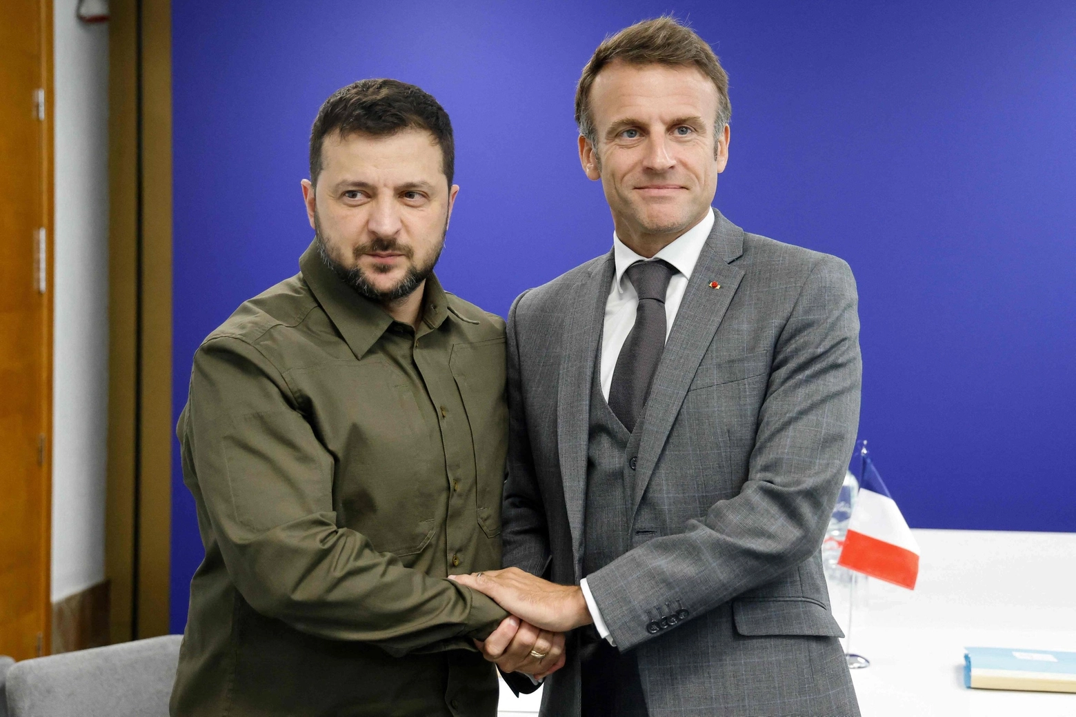Volodymyr Zelensky e Emmanuel Macron