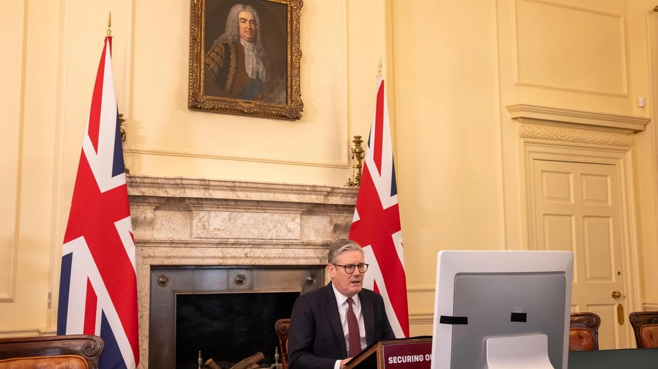 Keir Starmer ha chiuso il meeting con 25 leader per discutere la "coalizione dei volenterosi" per la sicurezza ucraina.