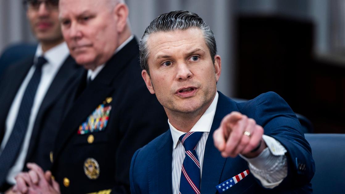 Pentagono, Hegseth minaccia il Messico di azioni militari oltre confine se non reprime narcos e corruzione