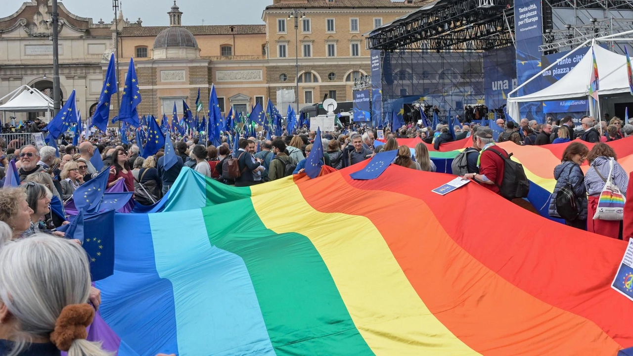 L’ex premier belga: "Alla Ue serve una difesa comune. L’Ucraina entri subito nell’Unione"