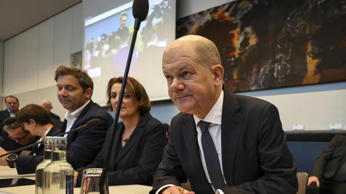 Scholz, chiedo la fiducia per aprire la strada al voto