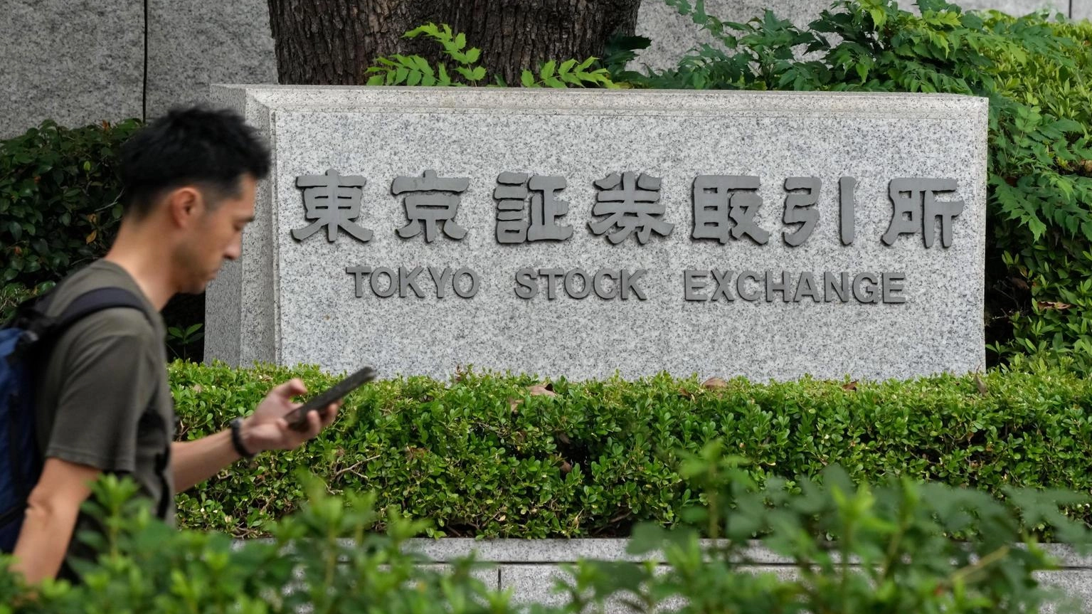 Borsa: Tokyo, apertura in forte calo (-2,18%)