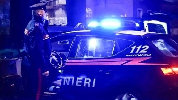 Una volante dei carabinieri (foto di repertorio)