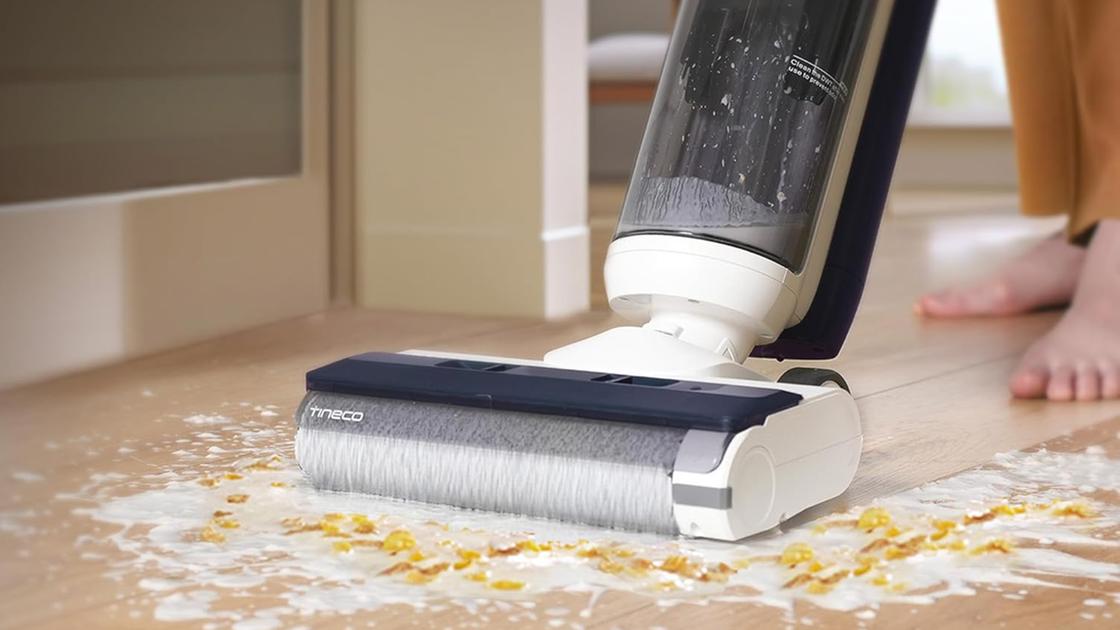 Tineco iFLOOR 5 Breeze: aspira e lava in un solo passaggio, ora con il 33% di sconto